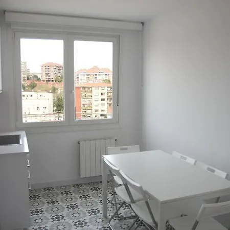 Nuevo Y Amplio Piso Con Wifi Y Vistas A La Bahia Santander